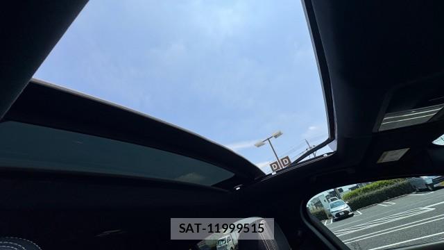 Jaguar XE 2015-07 8550283-15