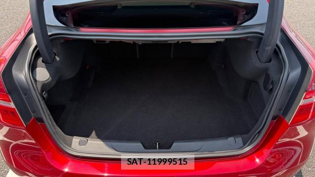 Jaguar XE 2015-07 8550283-17