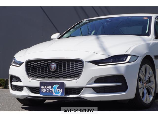 Jaguar XE 2019-10 8552116-2
