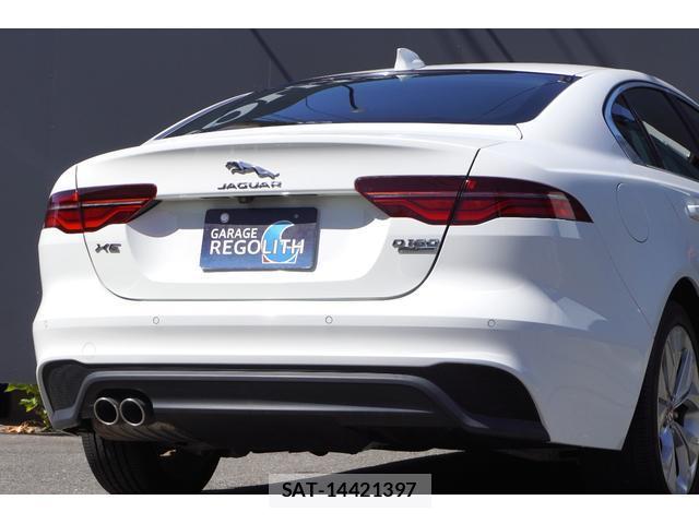 Jaguar XE 2019-10 8552116-8