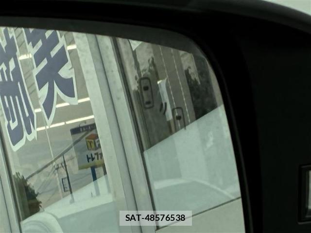Subaru XV 2016-02 8546212-15