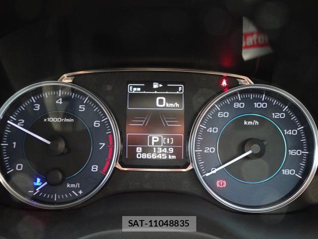 Subaru XV 2015-06 8549032-19