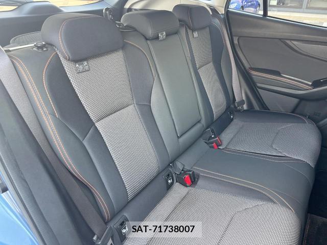 Subaru XV 2017-07 8549244-10