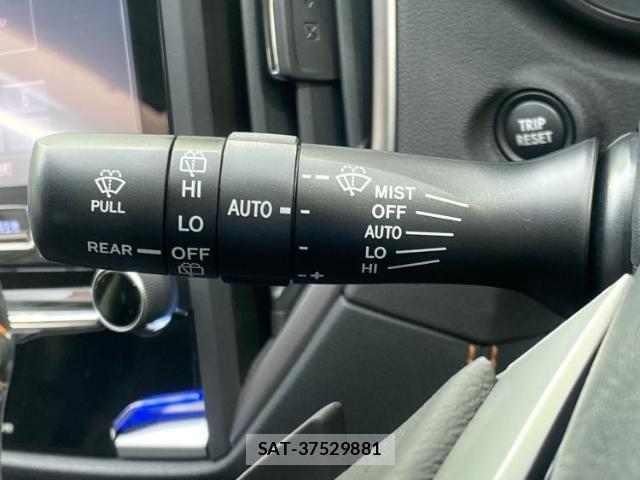 Subaru XV 2018-01 8549604-15