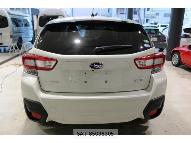 Subaru XV 2017-08 8551429-12