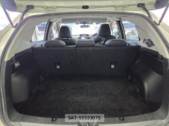 Subaru XV 2017-07 8552101-16