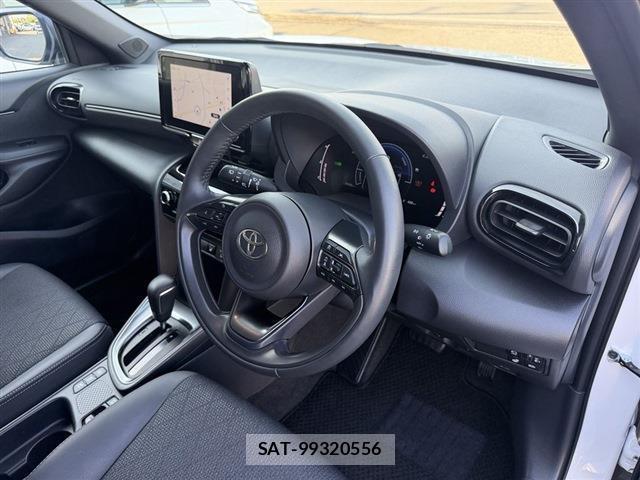 Toyota YARIS CROSS 2025-07 8546054-13