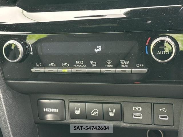 Toyota YARIS CROSS 2025-10 8546748-12
