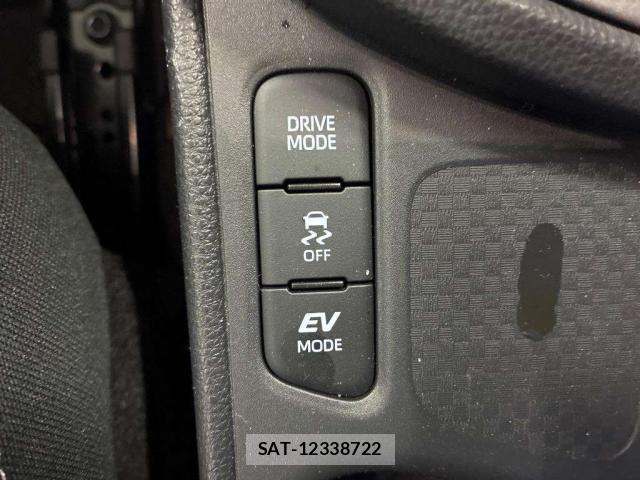 Toyota YARIS CROSS 2025-06 8547896-10