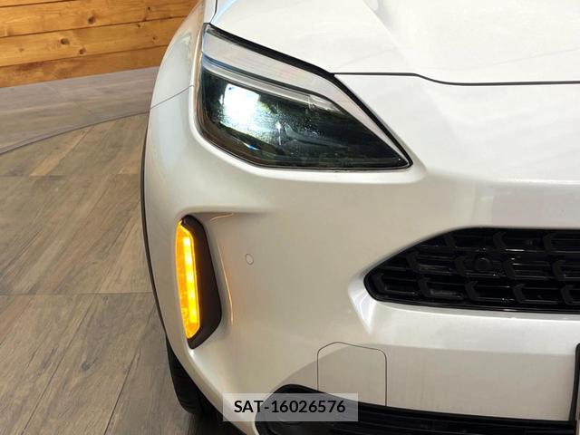 Toyota YARIS CROSS 2023-10 8548448-11