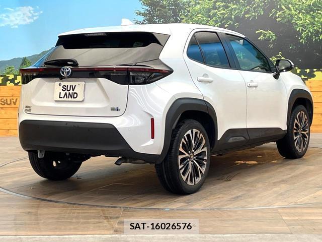 Toyota YARIS CROSS 2023-10 8548448-16