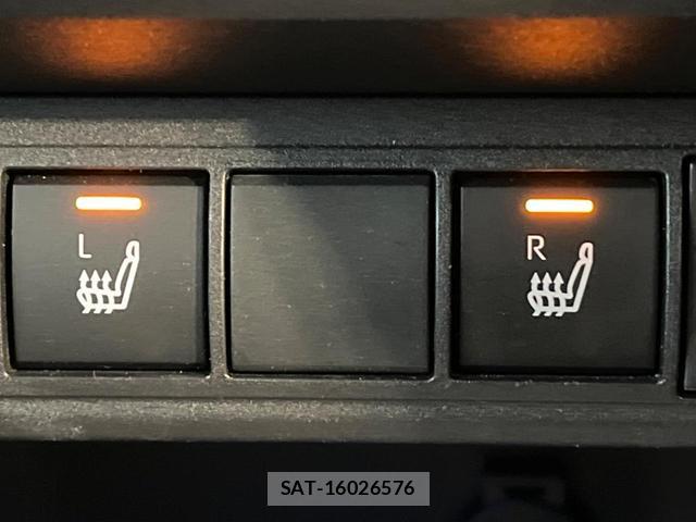 Toyota YARIS CROSS 2023-10 8548448-4