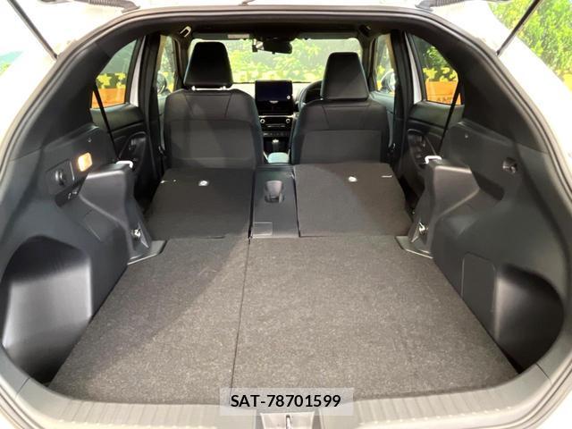 Toyota YARIS CROSS 2024-04 8548459-9