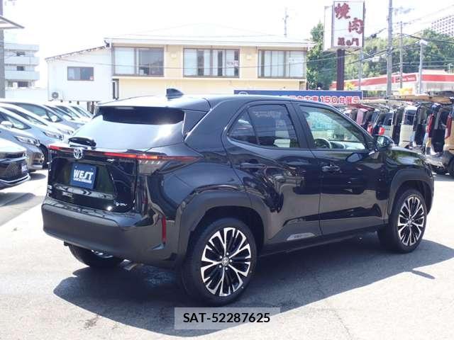 Toyota YARIS CROSS 2026-02 8549376-17