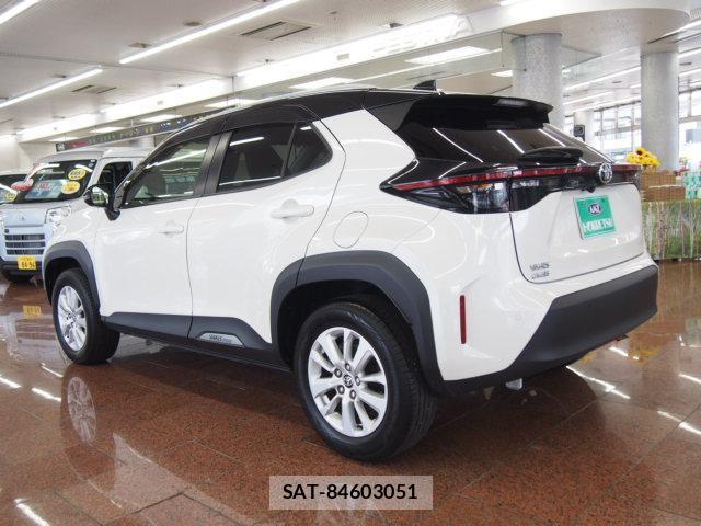 Toyota YARIS CROSS 2021-05 8549798-12