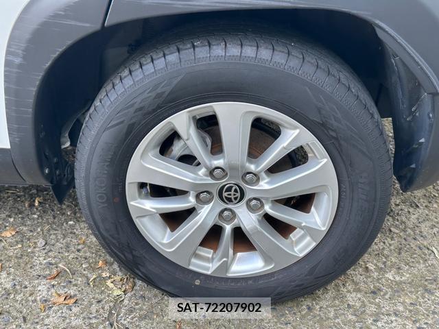 Toyota YARIS CROSS 2022-11 8550136-16