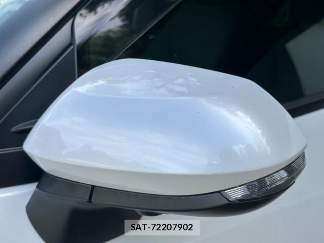 Toyota YARIS CROSS 2022-11 8550136-18