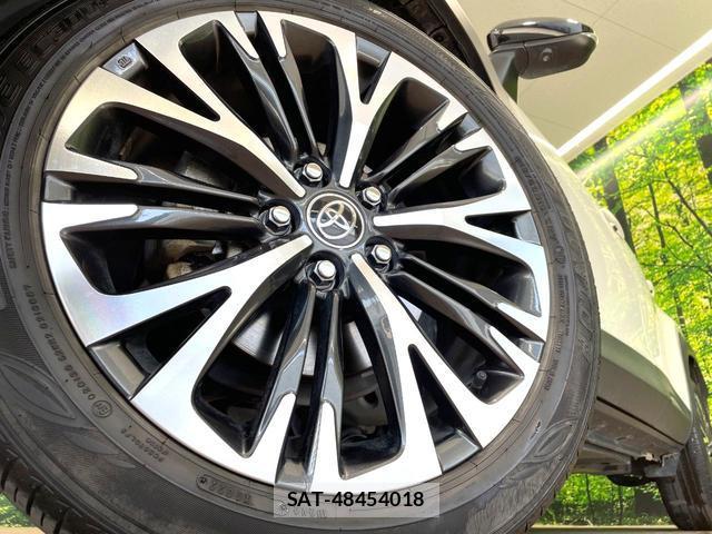 Toyota YARIS CROSS 2022-04 8550680-12