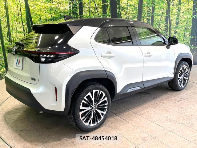 Toyota YARIS CROSS 2022-04 8550680-16