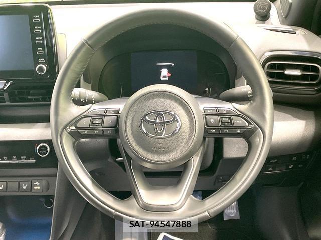 Toyota YARIS CROSS 2022-09 8550689-10