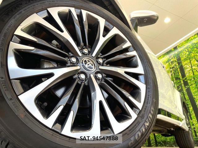 Toyota YARIS CROSS 2022-09 8550689-12