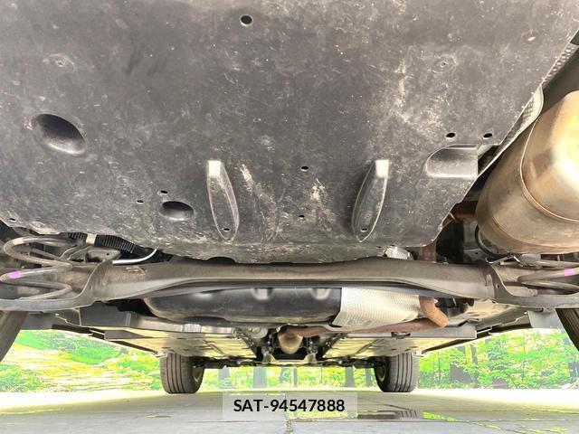 Toyota YARIS CROSS 2022-09 8550689-18