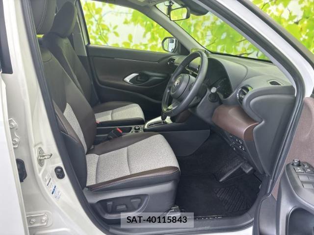 Toyota YARIS CROSS 2020-09 8550948-3