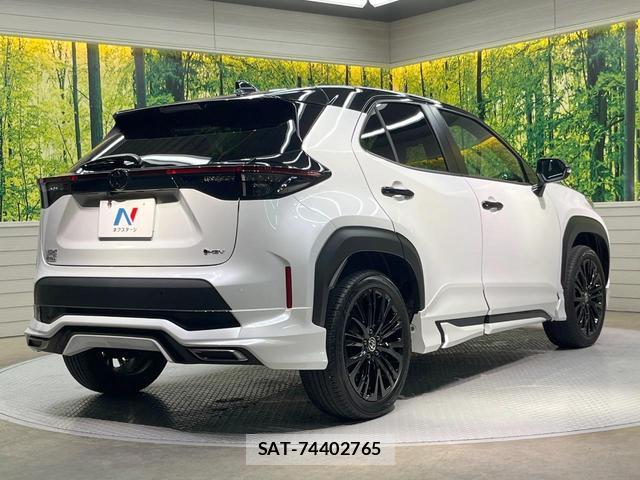 Toyota YARIS CROSS 2025-06 8551686-16