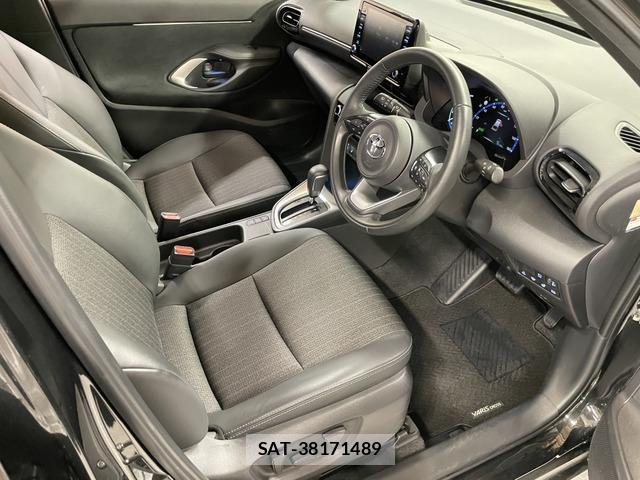 Toyota YARIS CROSS 2023-09 8551823-10
