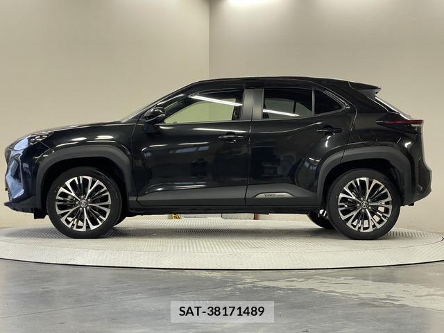 Toyota YARIS CROSS 2023-09 8551823-15