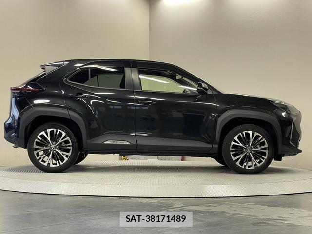 Toyota YARIS CROSS 2023-09 8551823-17