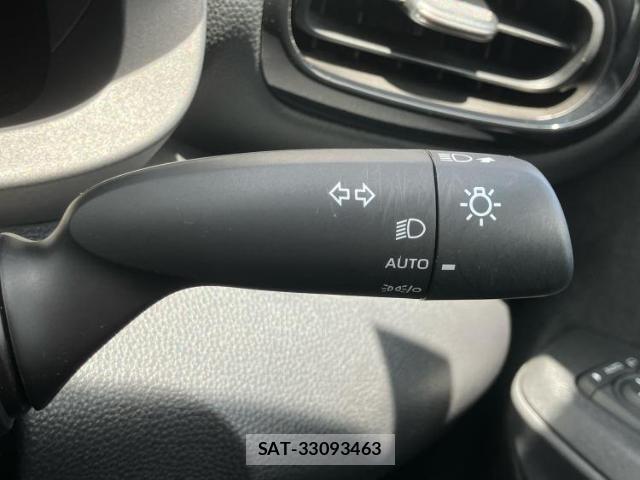Toyota YARIS CROSS 2025-02 8551882-14