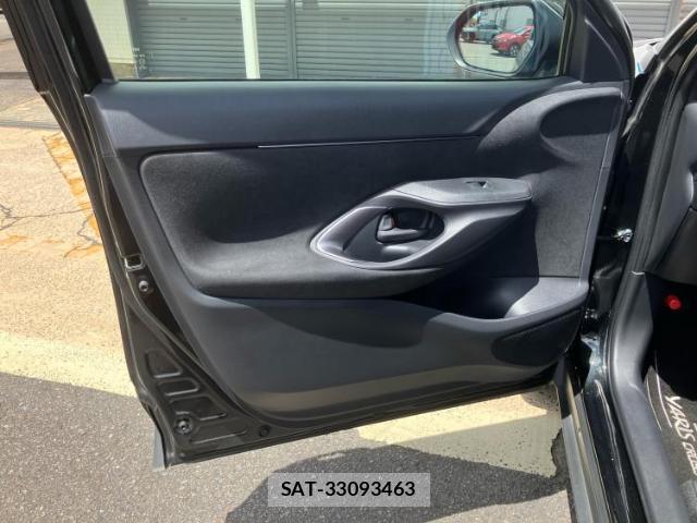 Toyota YARIS CROSS 2025-02 8551882-5