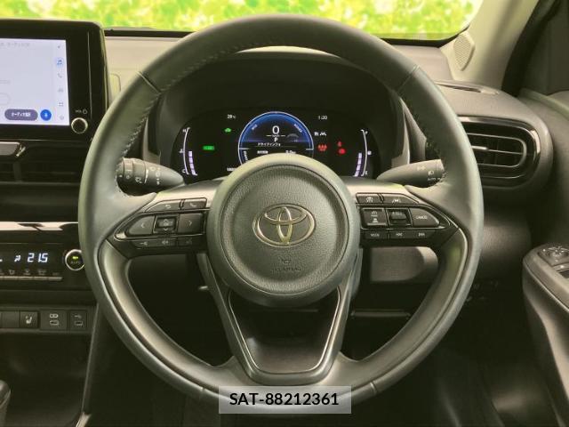 Toyota YARIS CROSS 2024-04 8552314-12