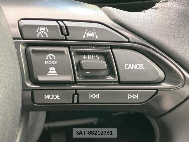 Toyota YARIS CROSS 2024-04 8552314-16