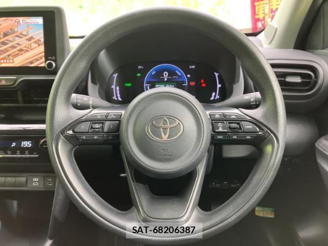 Toyota YARIS CROSS 2024-05 8552363-14
