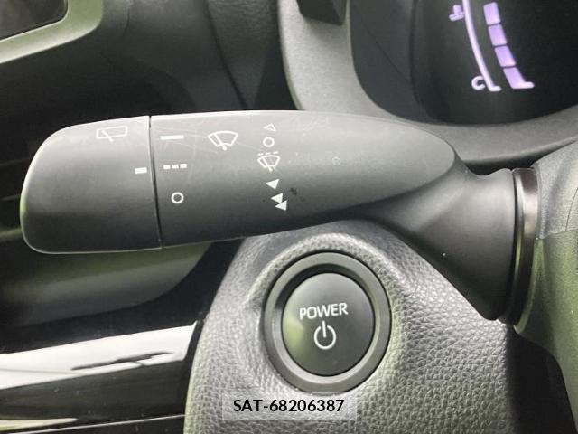 Toyota YARIS CROSS 2024-05 8552363-16
