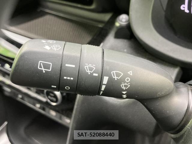 Toyota YARIS CROSS 2024-06 8552489-15