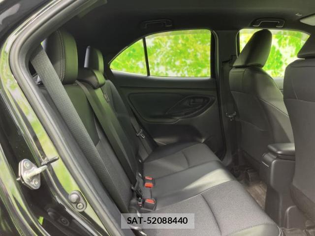 Toyota YARIS CROSS 2024-06 8552489-4