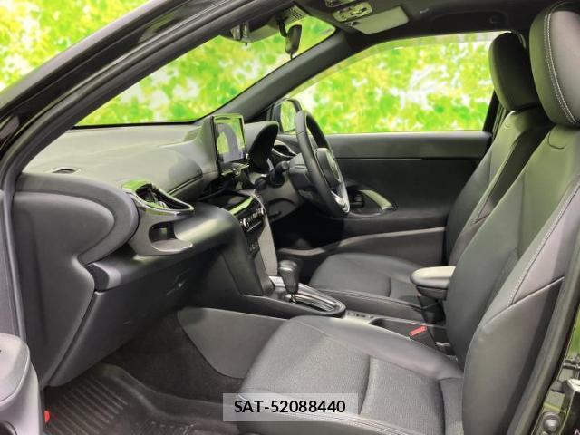Toyota YARIS CROSS 2024-06 8552489-5