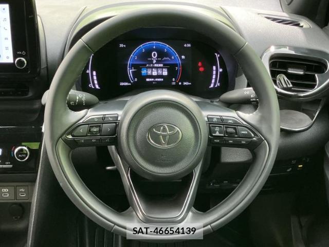 Toyota YARIS CROSS 2024-10 8552526-13