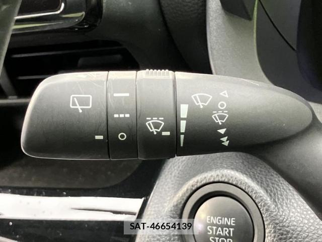 Toyota YARIS CROSS 2024-10 8552526-15