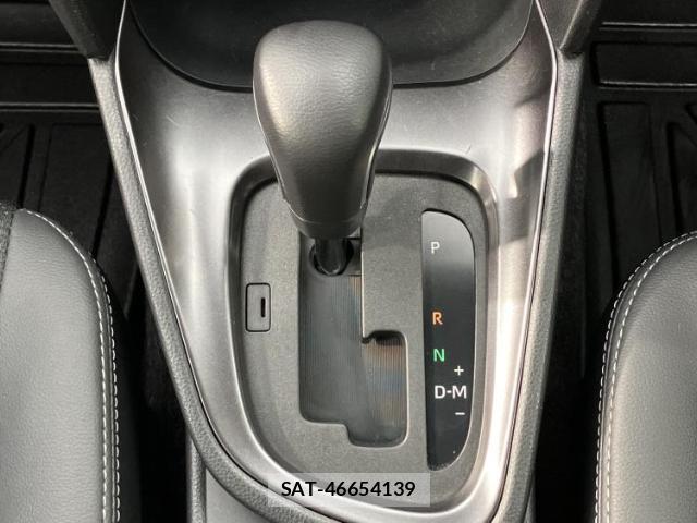 Toyota YARIS CROSS 2024-10 8552526-16