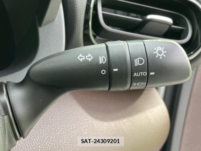 Toyota YARIS CROSS 2021-05 8552565-14