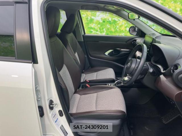 Toyota YARIS CROSS 2021-05 8552565-3