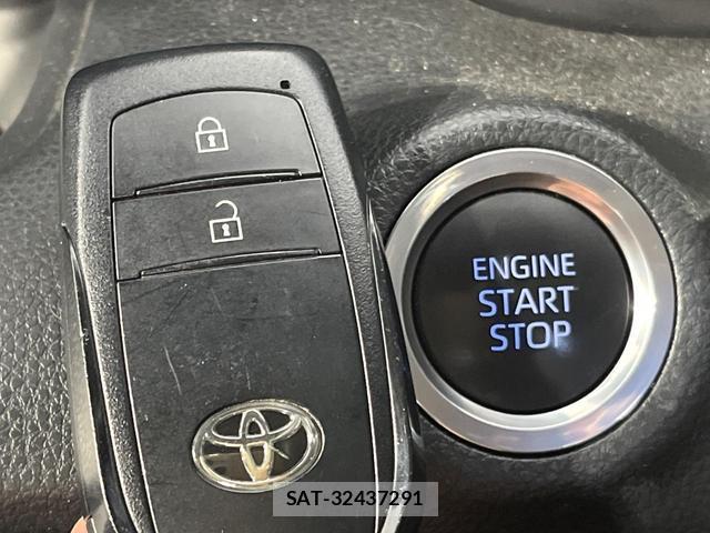 Toyota YARIS 2020-07 8545677-6