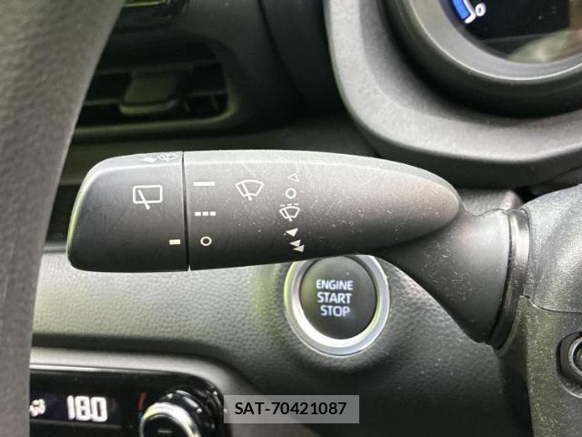 Toyota YARIS 2022-05 8547131-13