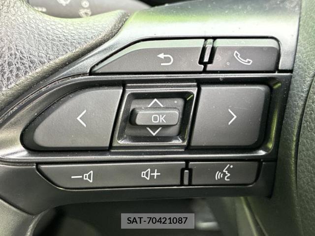 Toyota YARIS 2022-05 8547131-16