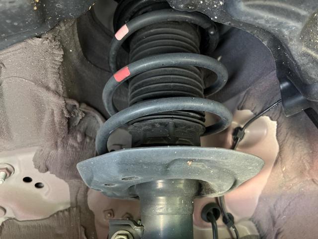 Toyota YARIS 2023-11 8547293-19