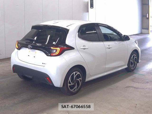Toyota YARIS 2024-08 8547880-1